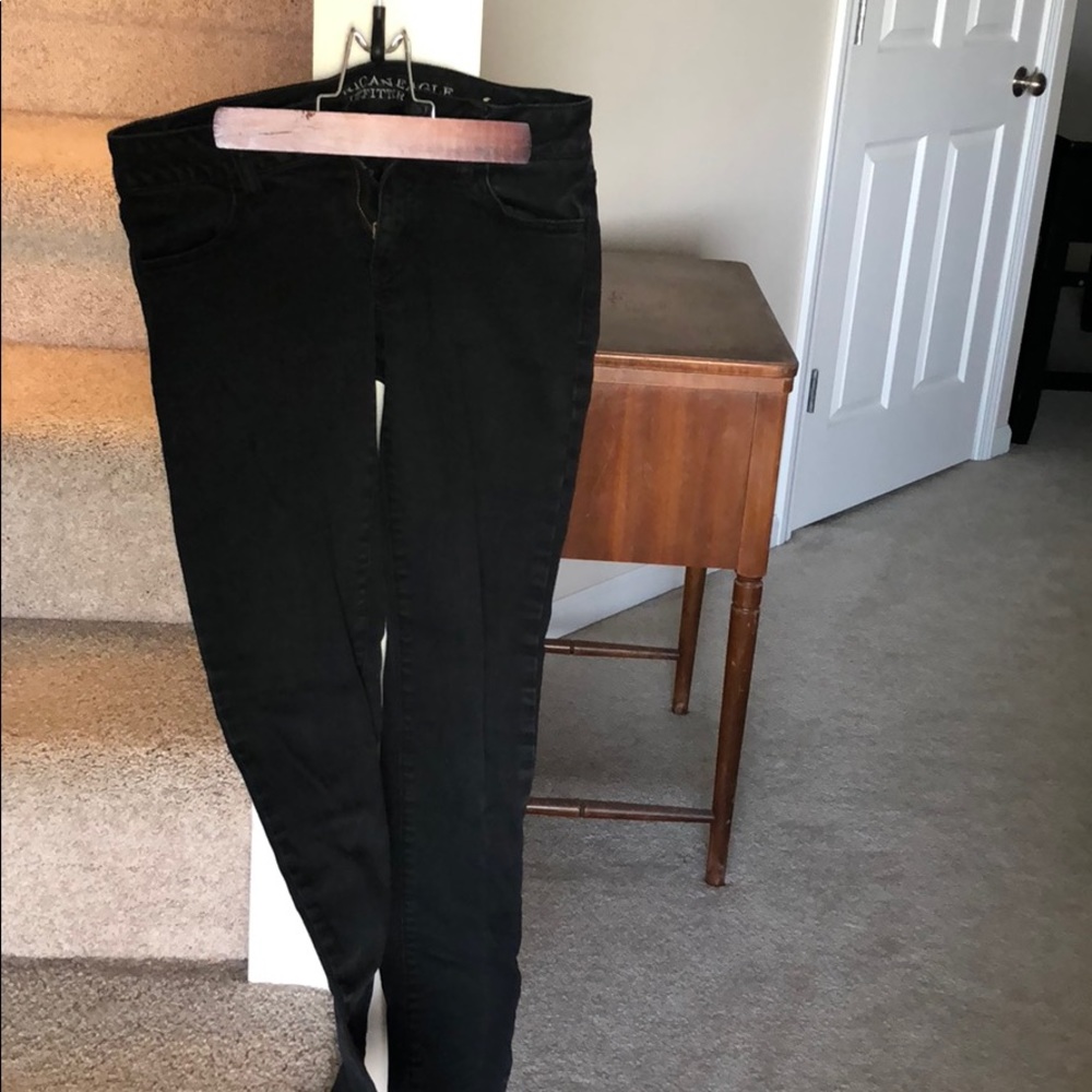 Black AE skinny jeans